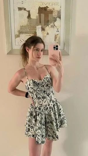 Nazlı - Sarıyer Escort