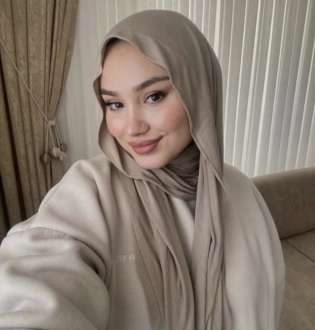 Gamze - Sarıyer Escort