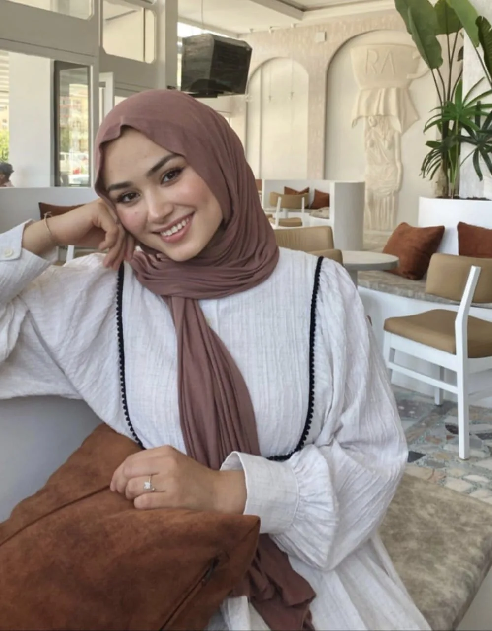 Gamze - Sarıyer Escort