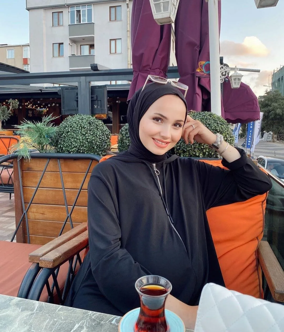 Çağla - Sarıyer Escort