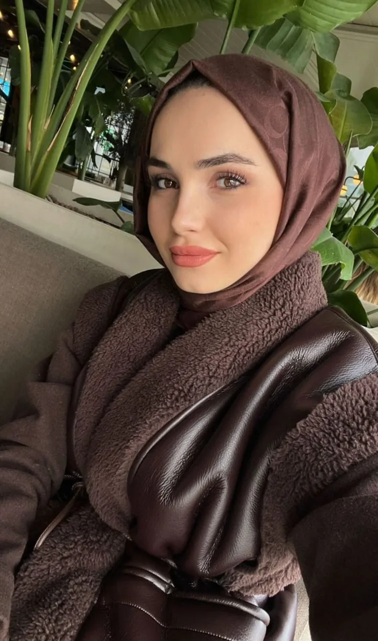 Çağla - Sarıyer Escort