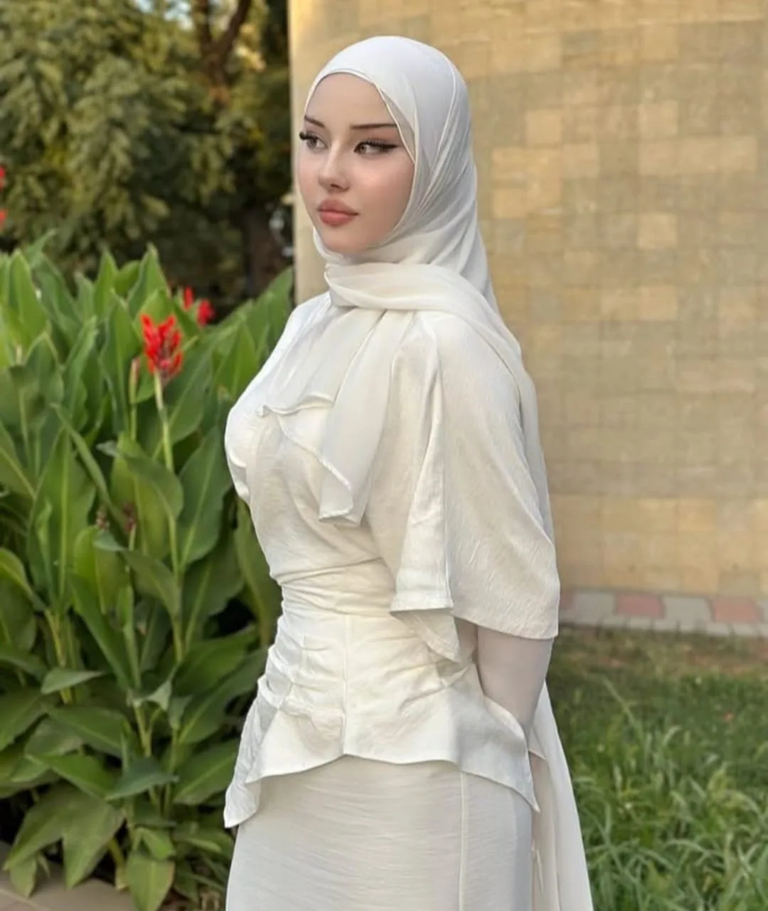 Defne - Sarıyer Escort