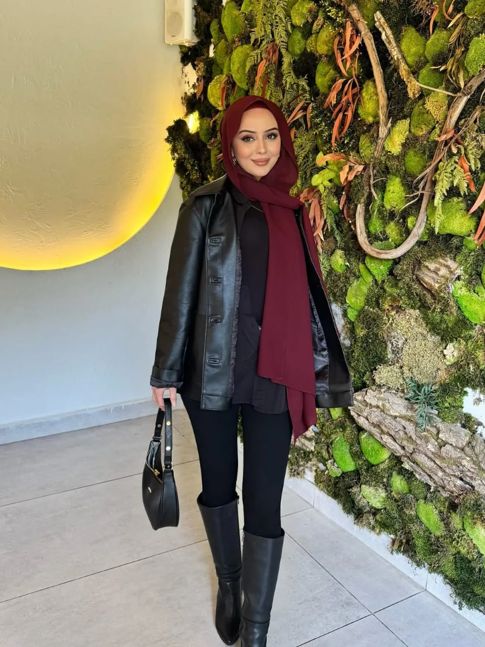Esra - Sarıyer Escort