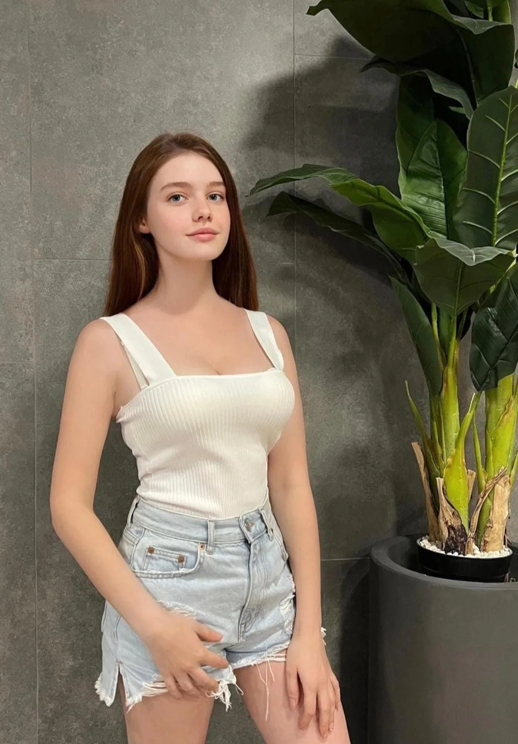 Oya - Kemer, Esenler Escort