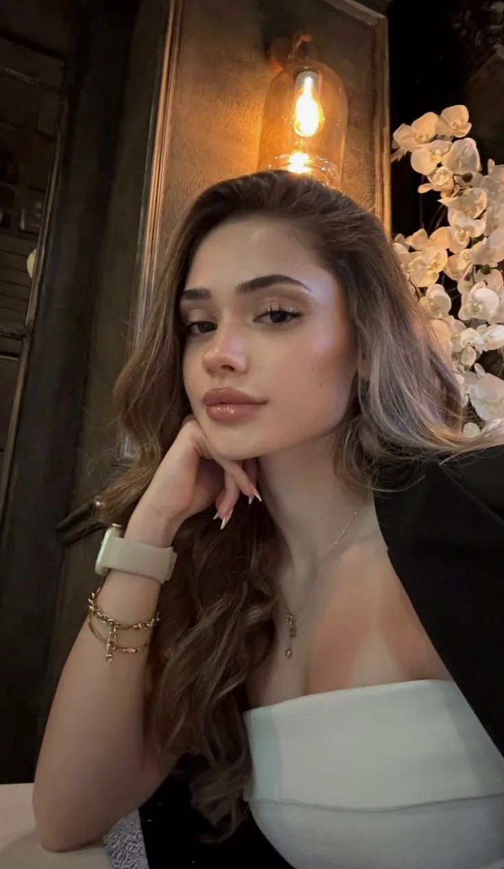 Selen - Sarıyer Escort